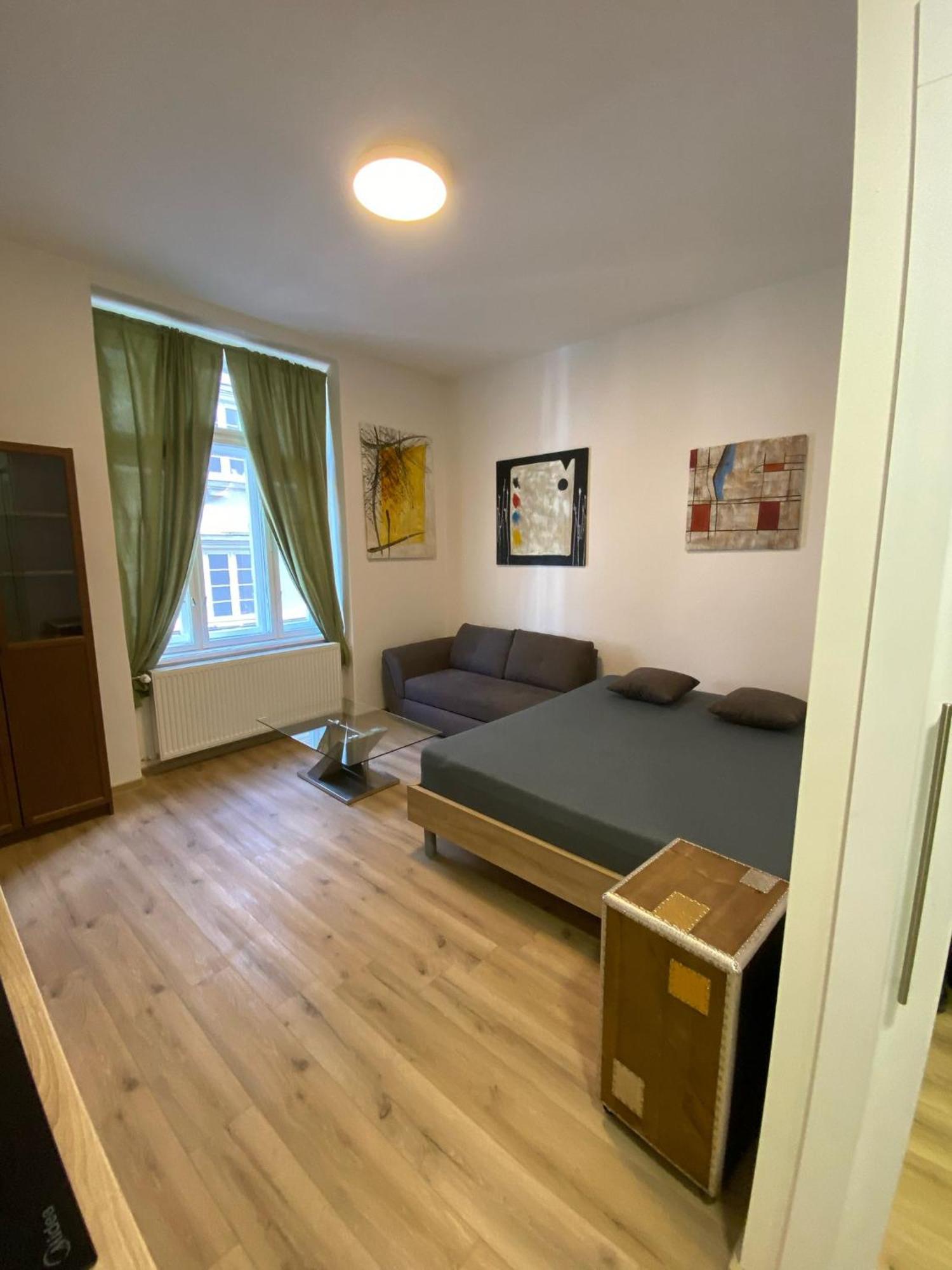 Garsoniera Ostrava City Centr, Na Hradbach 118 Eksteriør bilde
